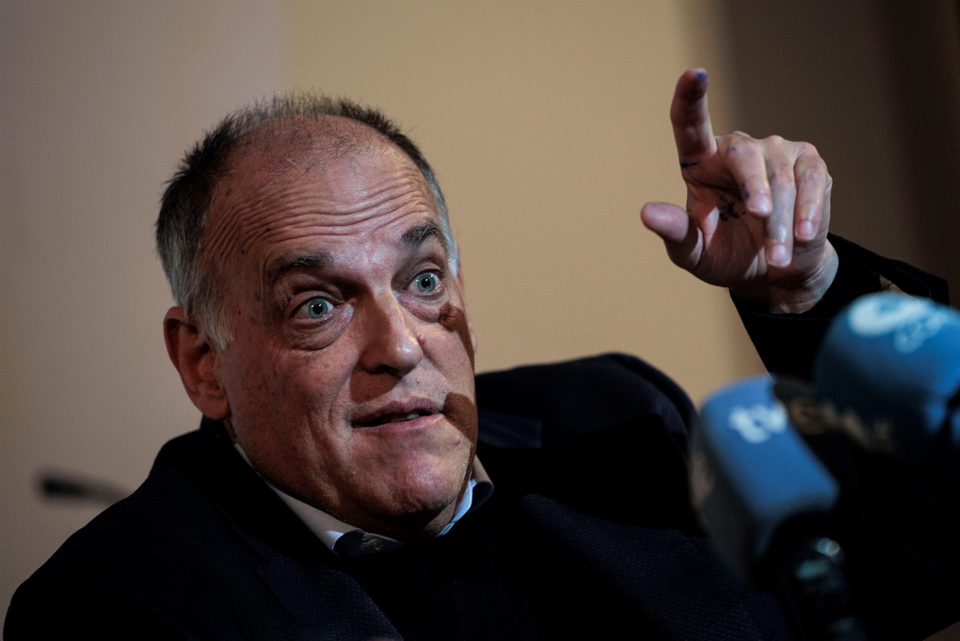 Javier Tebas: "Yo creo que Piqué será presidente del Barça, no tengo la menor duda" Javier Tebas: "Yo creo que Piqué será presidente del Barça, no tengo la menor duda"
