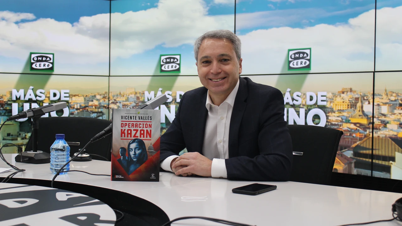 Vicente Vallés presenta en 'Más de uno' su libro 'Operación Kazán'