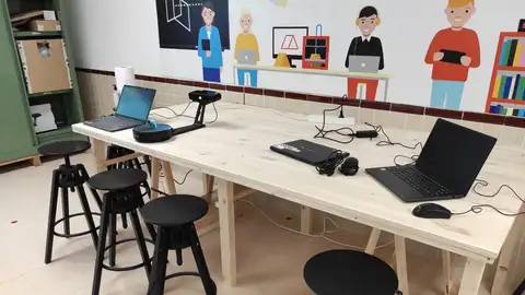 GarageLab del IES Beatriu Fajardo de Mendoza. GarageLab del IES Beatriu Fajardo de Mendoza.