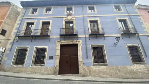 La Casa del Corregidor, vista desde su acceso principal por la calle Alfonso VIII La Casa del Corregidor, vista desde su acceso principal por la calle Alfonso VIII
