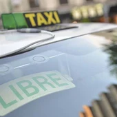 Imagen de archivo de un taxi. Imagen de archivo de un taxi.