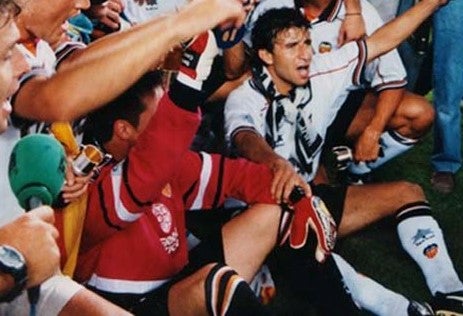 Luís Milla: " Carlos Soler es para mi un jugador maravilloso" Luís Milla: " Carlos Soler es para mi un jugador maravilloso"