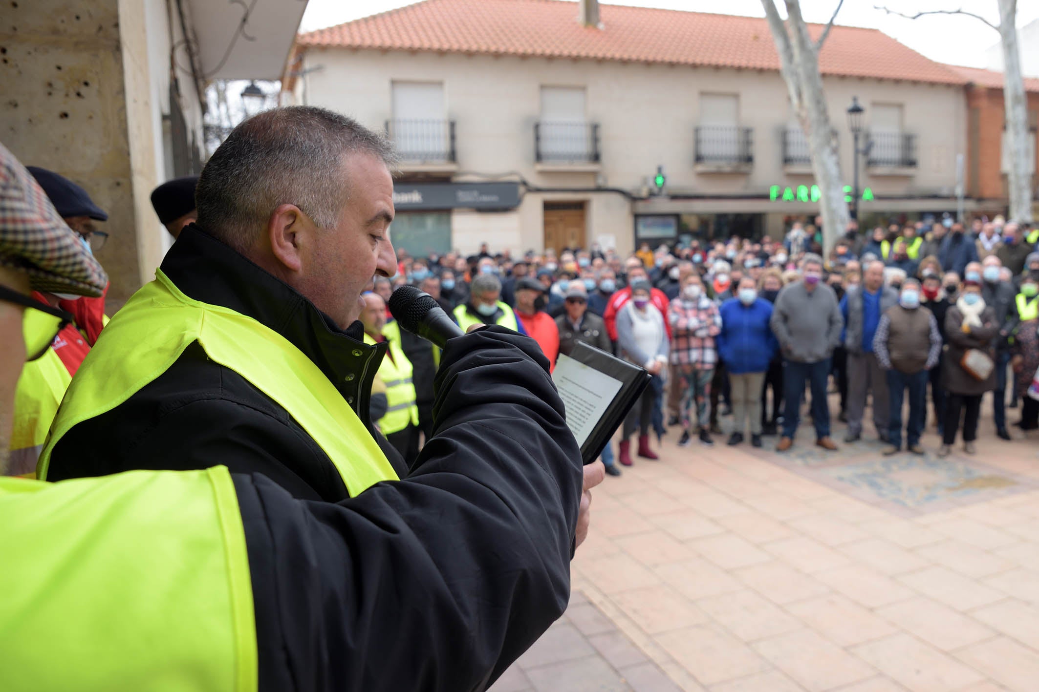Sonido del manifiesto de los trasportistas concentrados hoy en Argamasilla de Alba Sonido del manifiesto de los trasportistas concentrados hoy en Argamasilla de Alba