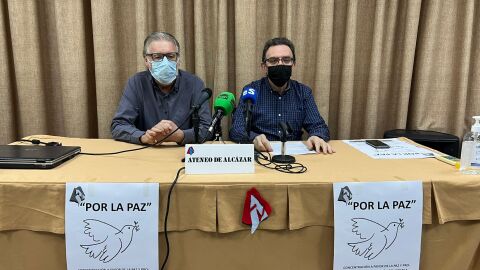 Luis &Aacute;ngel Ajenjo y Owen Mu&ntilde;oz, miembros del Ateneo de Alc&aacute;zar
