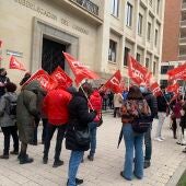 Concentración sindicatos a las puertas de la Subdelegación del Gobierno en Albacete