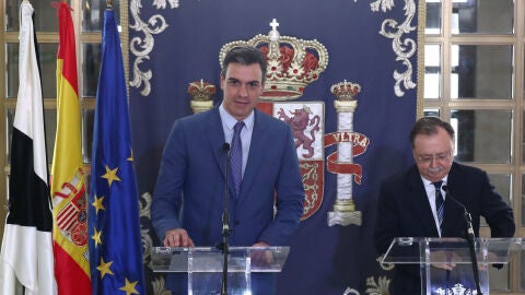 Pedro S&aacute;nchez durante su visita a Ceuta