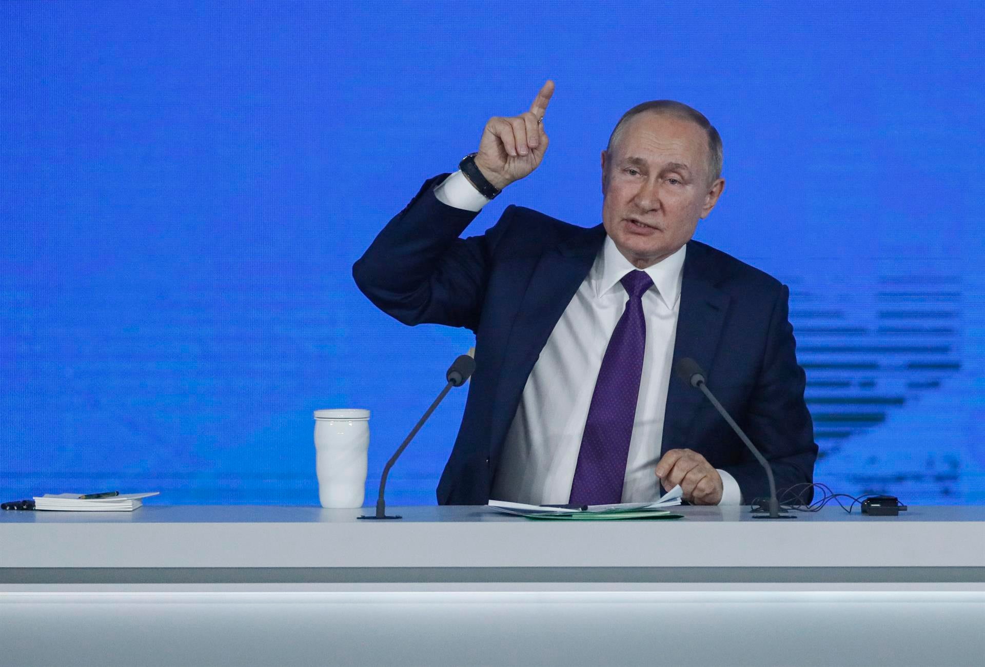 Putin exigirá a lo países "inamistosos" que paguen el gas ruso en rublos Putin exigirá a lo países "inamistosos" que paguen el gas ruso en rublos