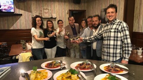 Brindis por el vino y queso de Herencia