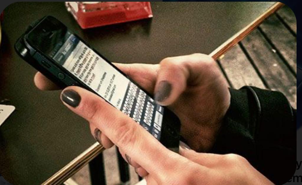 Encuentros Cercanos: Javier Sádaba: "Cada vez somos menos humanos". Encuentros Cercanos: Javier Sádaba: "Cada vez somos menos humanos".