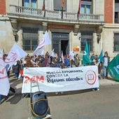 Manifestación estudiantil frente a la Subdelegación del Gobierno Manifestación estudiantil frente a la Subdelegación del Gobierno