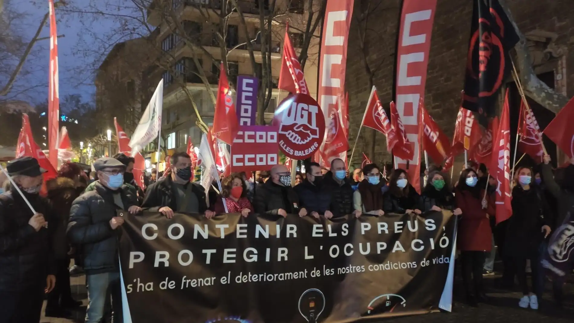 Protesta convocada por los sindicatos en Palma contra el alza de los precios