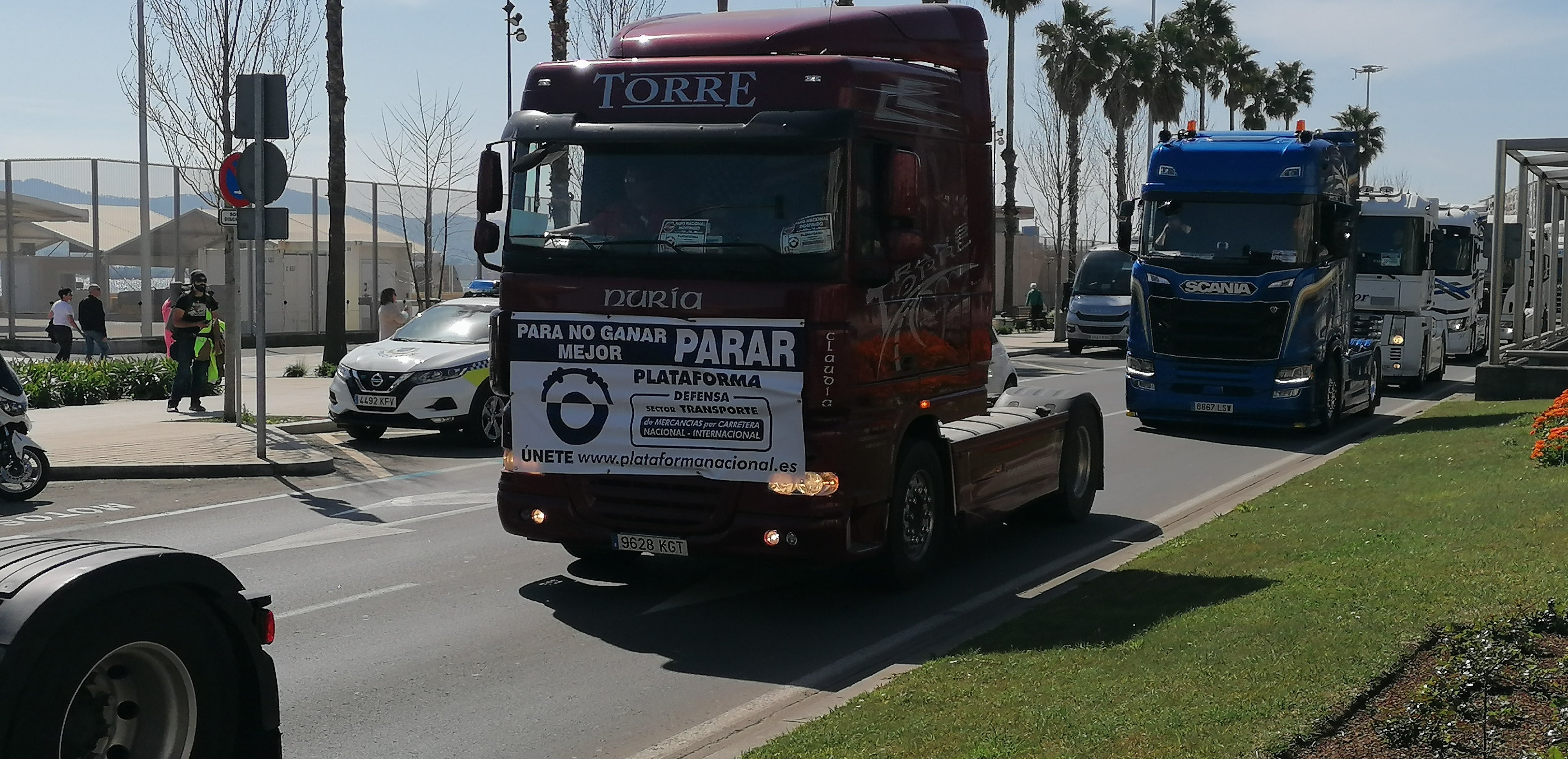 Más de 400 camiones marchan lentamente por el centro de Santander Más de 400 camiones marchan lentamente por el centro de Santander