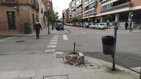 Los vecinos del Paseo de la Estaci&oacute;n piden el regreso de la fuente destrozada en un accidente de tr&aacute;fico el pasado diciembre