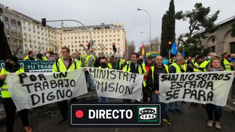 Huelga de transportes: acuerdo entre el Gobierno y los transportistas, reacciones del sector, desabastecimiento y últimas noticias de hoy Concentración de transportistas en Madrid