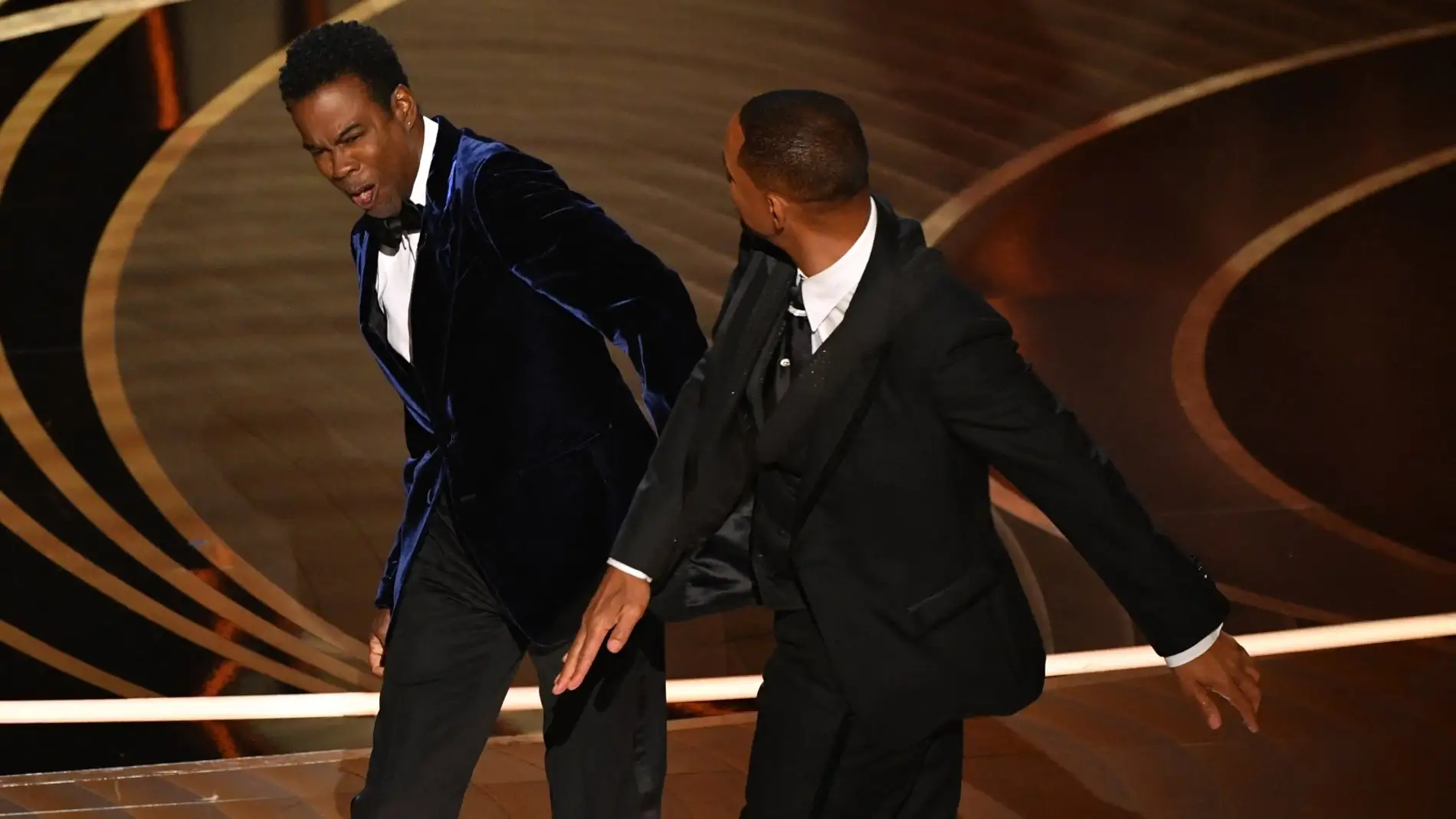 Will Smith propina un puñetazo a Chris Rock durante la gala de los Oscar 2022