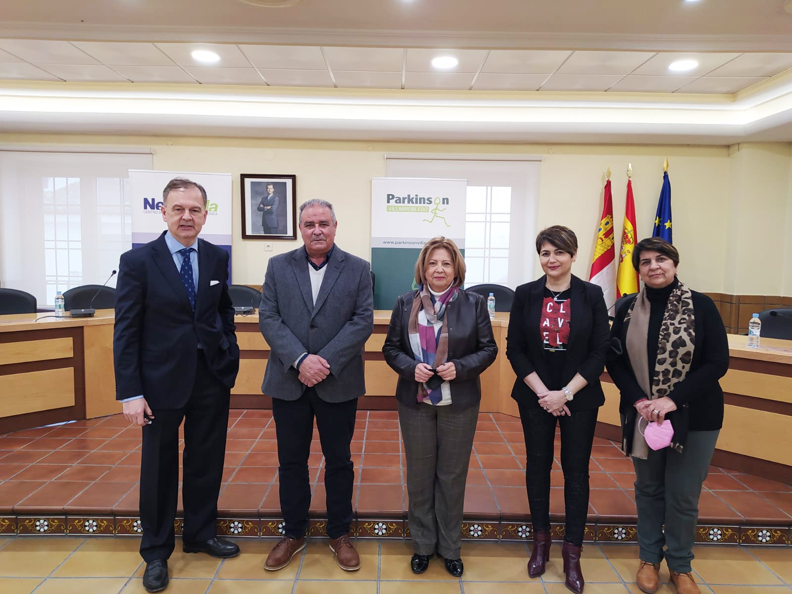Fundación Globalcaja concede un proyecto en la provincia para capacitar a personas mayores en el uso del móvil Fundación Globalcaja concede un proyecto en la provincia para capacitar a personas mayores en el uso del móvil