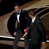 El gesto de Chris Rock tras recibir una bofetada de Will Smith en la ceremonia de los Oscar