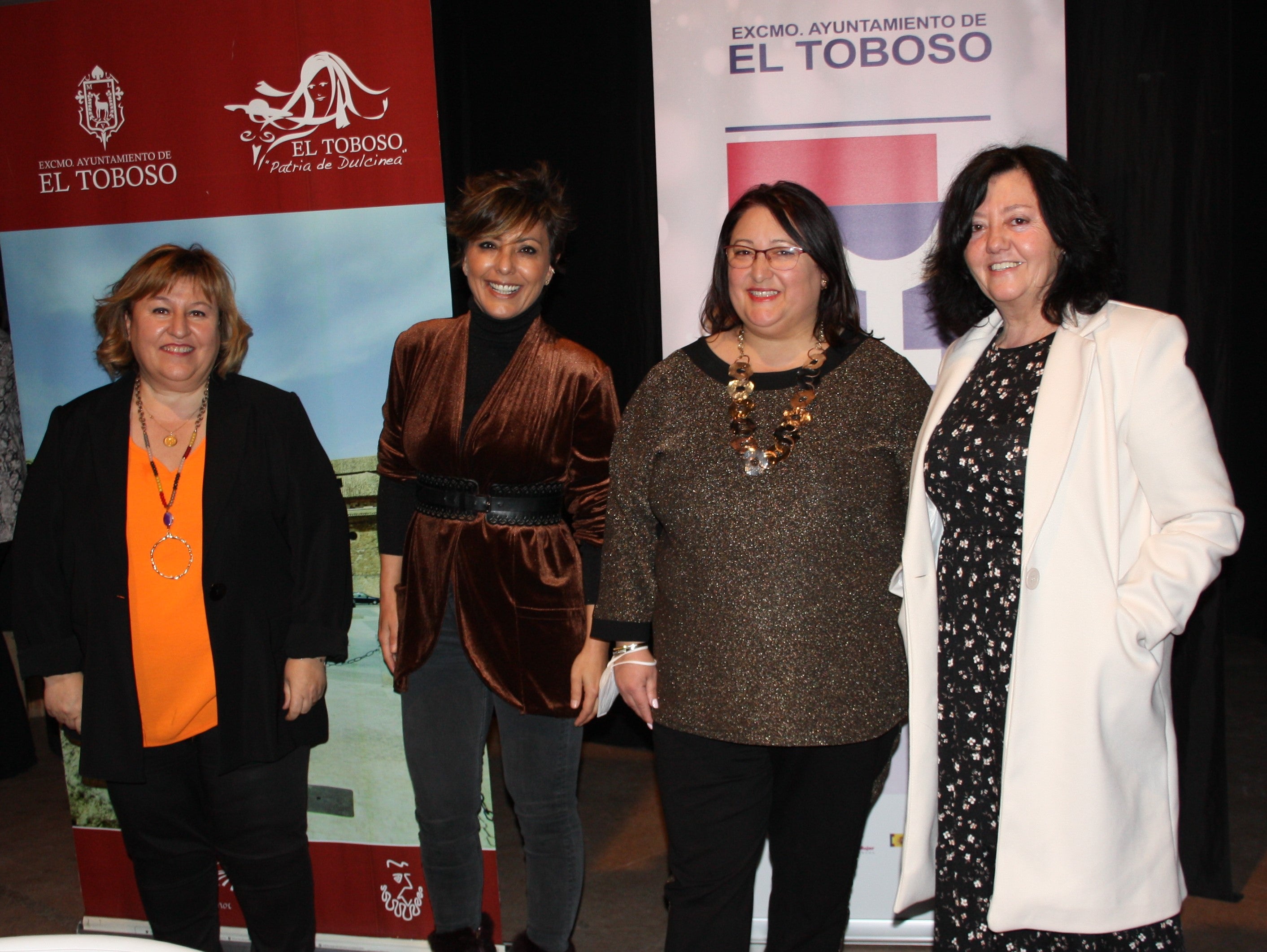 Encuentro literario con Sonsoles Ónega en el Toboso Encuentro literario con Sonsoles Ónega en el Toboso