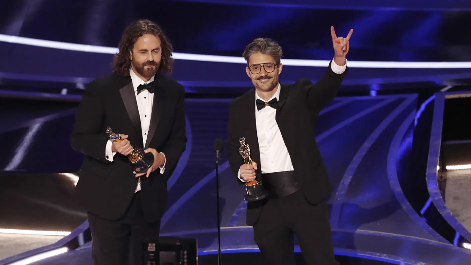Alberto Mielgo y el productor Leo Sánchez, celebran el Oscar al mejor corto de animación/ EFE