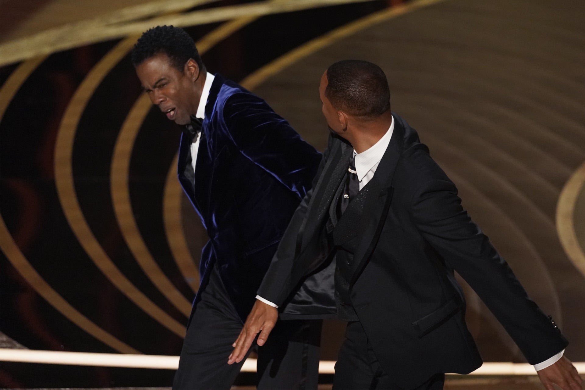 La Academia de Hollywood pidió a Will Smith abandonar la ceremonia tras la bofetada a Chris Rock y el actor se negó La Academia de Hollywood pidió a Will Smith abandonar la ceremonia tras la bofetada a Chris Rock y el actor se negó