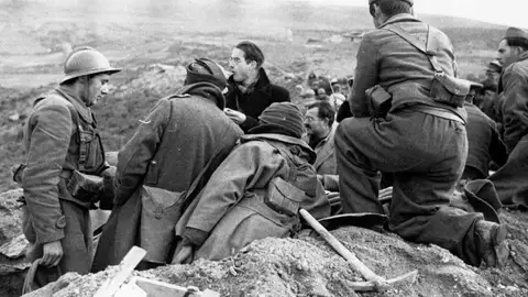 Combatientes de las Brigadas Internacionales durante la guerra civil española Combatientes de las Brigadas Internacionales durante la guerra civil española