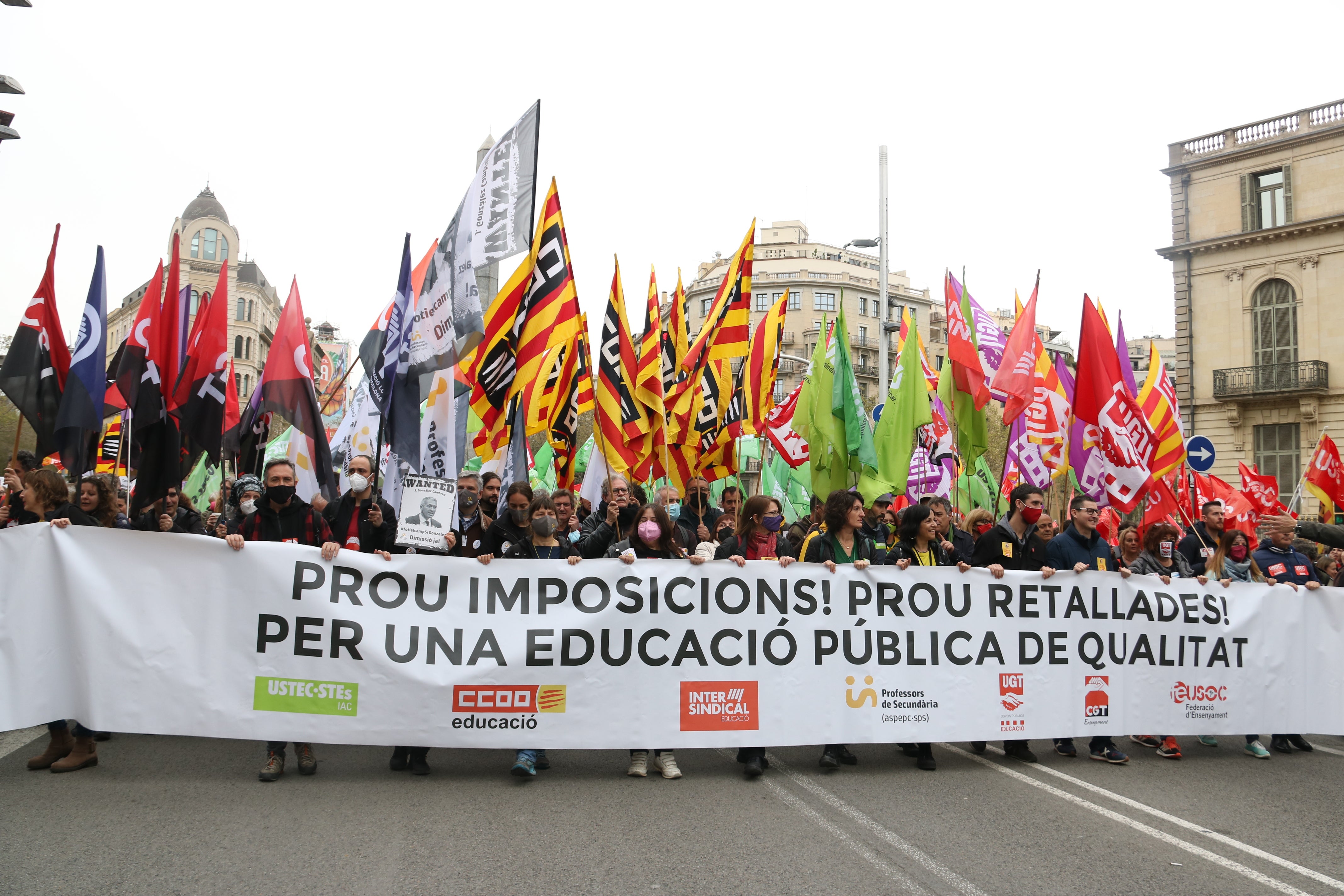 Los sindicatos de profesores vuelven a la calle en contra de la gestión de la Generalitat Los sindicatos de profesores vuelven a la calle en contra de la gestión de la Generalitat