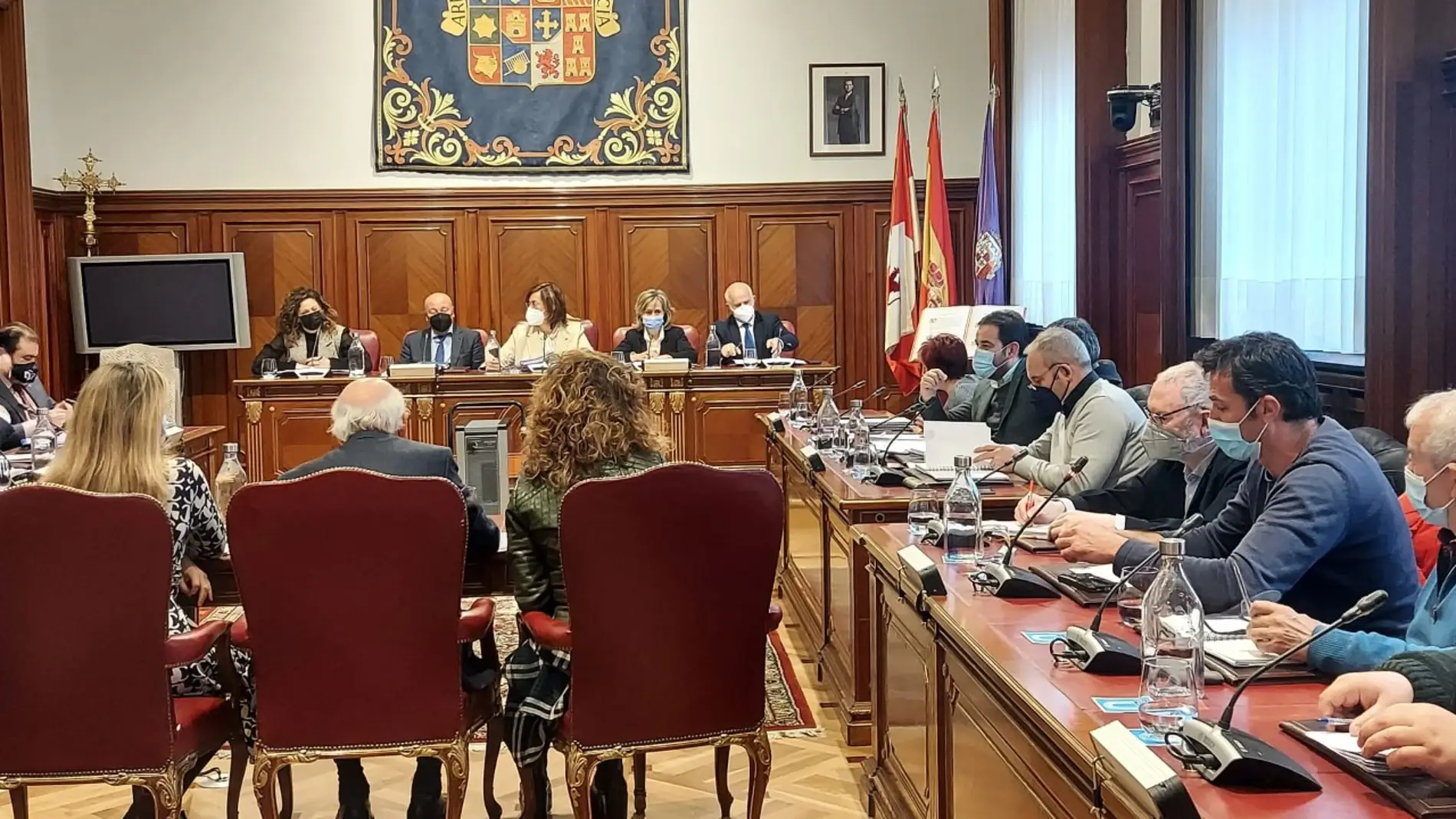 La Diputación de Palencia declara su voluntad de constituir un fondo extraordinario para colaborar con los patrimonios municipales de suelo