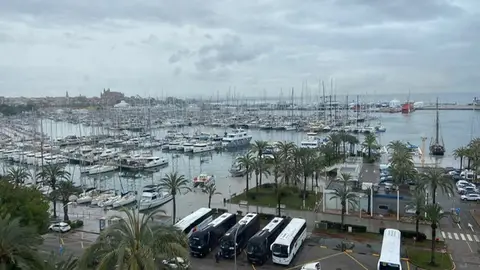Vistas al puerto de Palma desde el auditorium Palma