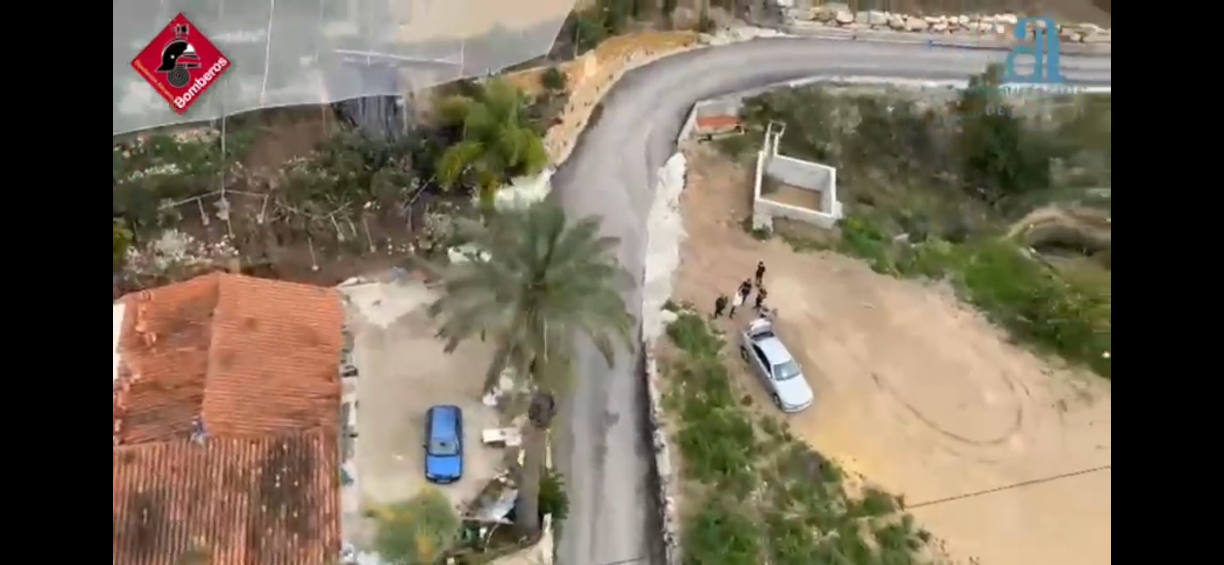 Rescatan a una familia atrapada tres días en su casa de Callosa por la crecida del río Guadalest Rescatan a una familia atrapada tres días en su casa de Callosa por la crecida del río Guadalest