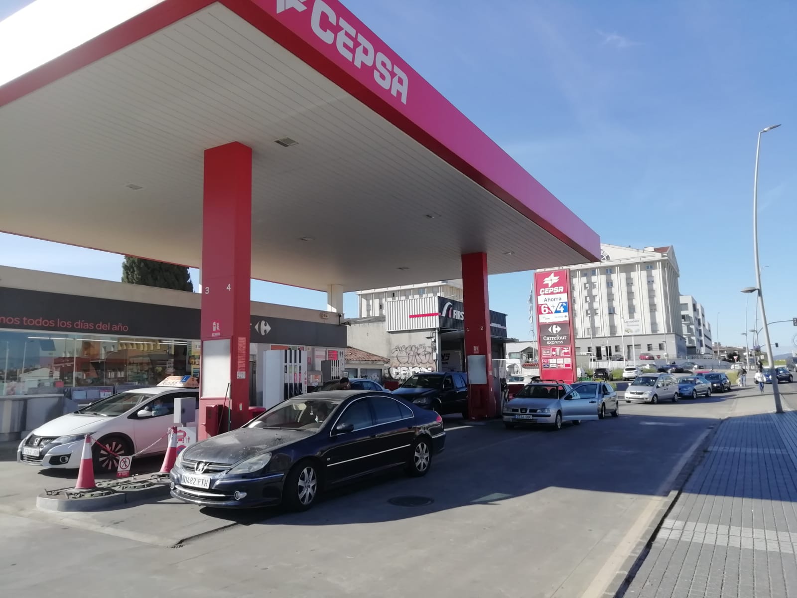 Cae el sistema informático de algunas gasolineras parando su actividad Cae el sistema informático de algunas gasolineras parando su actividad