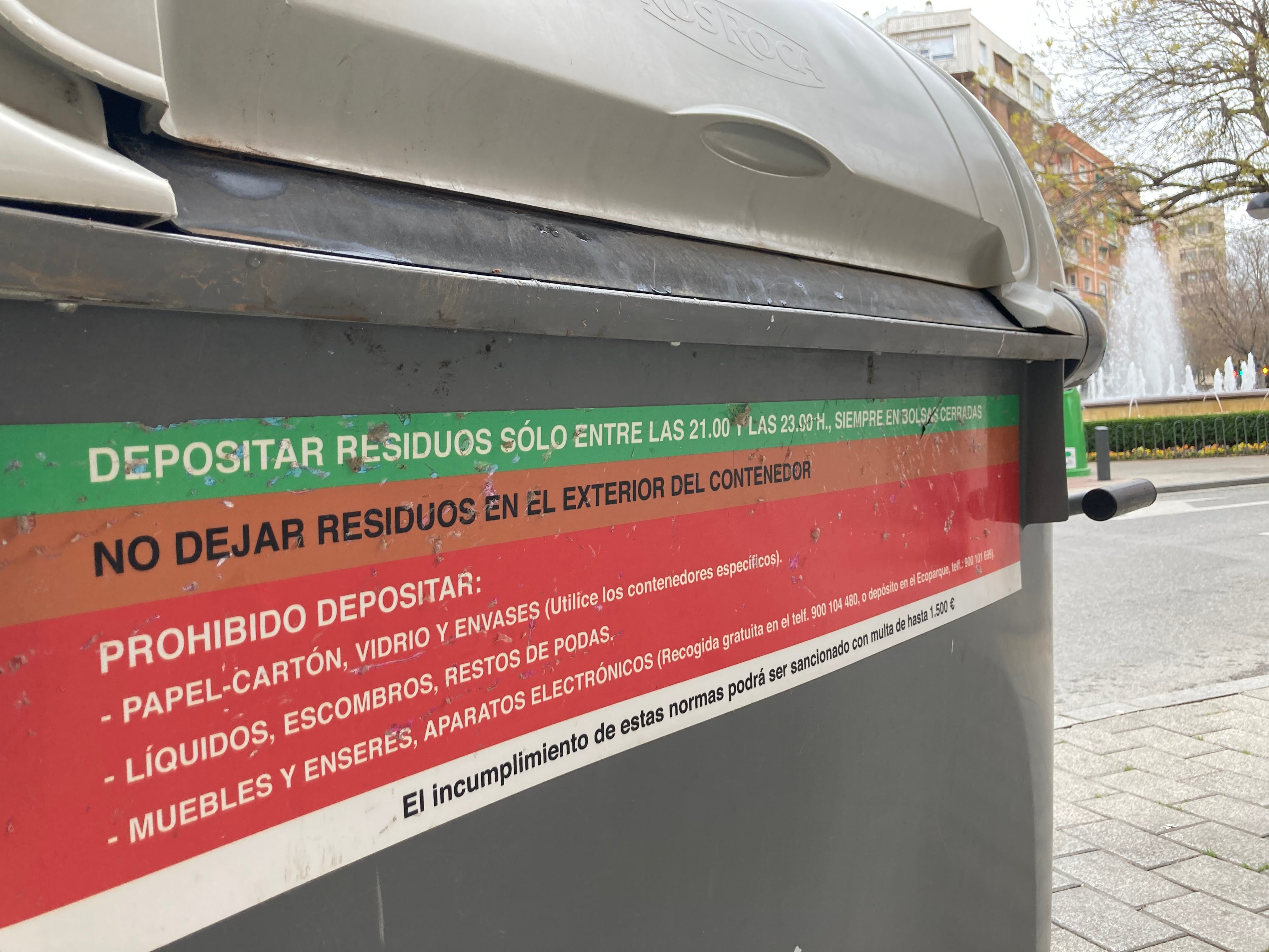 El Ayuntamiento de Albacete insta a respetar el horario de uso de los contenedores El Ayuntamiento de Albacete insta a respetar el horario de uso de los contenedores