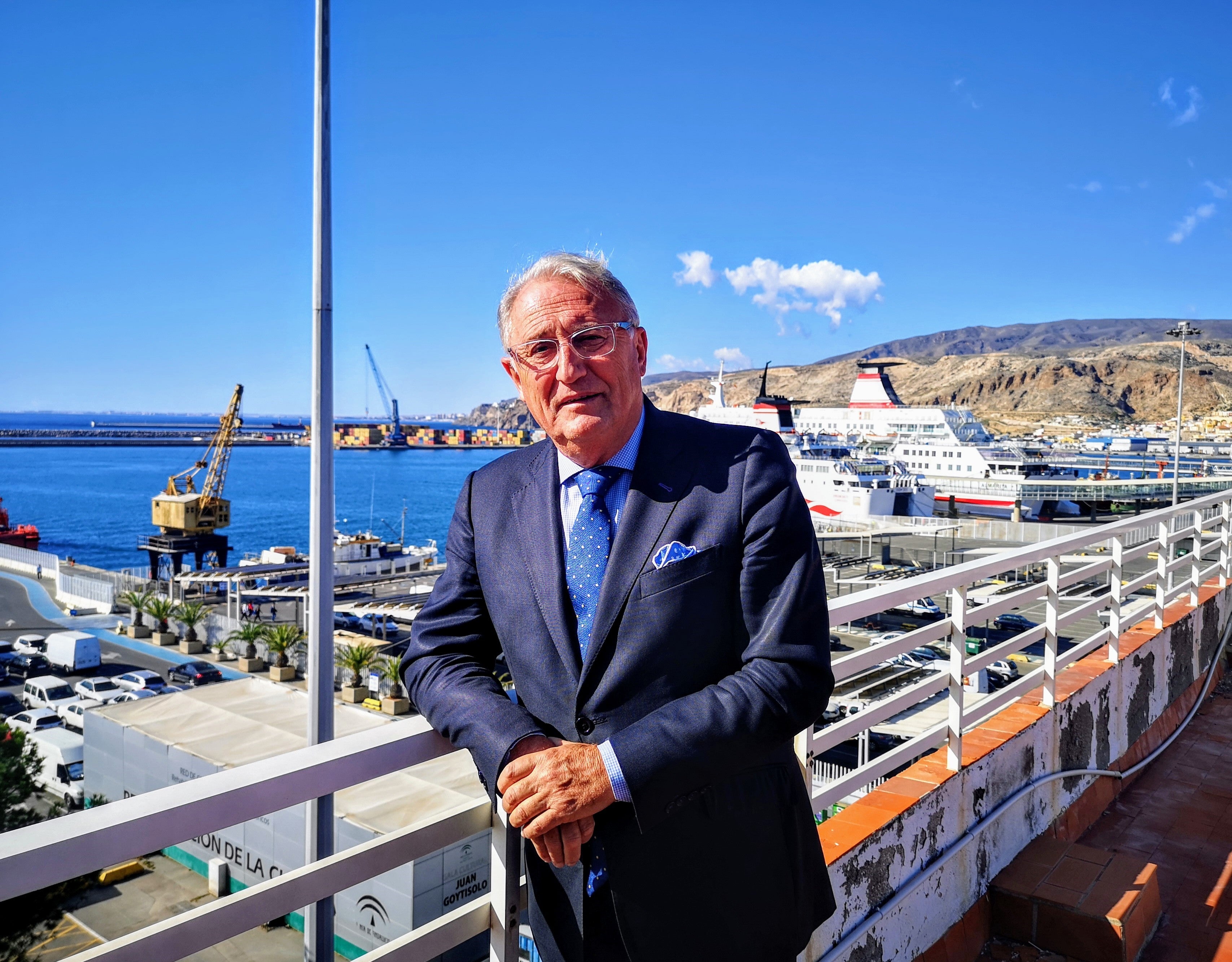 La Autoridad Portuaria venderá Almería como la 'autopista del mar' para el transporte de frutas y hortalizas La Autoridad Portuaria venderá Almería como la 'autopista del mar' para el transporte de frutas y hortalizas