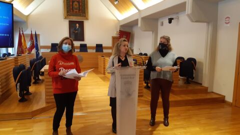 Ana Bel&eacute;n Chac&oacute;n durante la rueda de prensa
