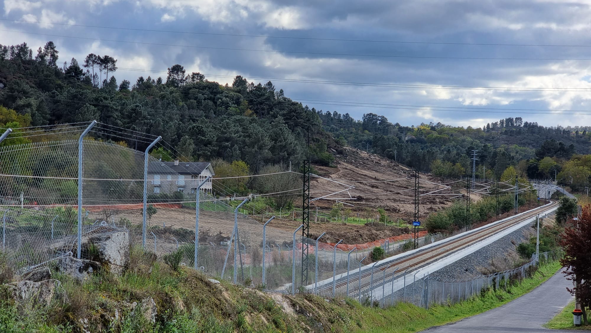 "As obras da variate do AVE xa están na cidade" destaca o Psoe "As obras da variate do AVE xa están na cidade" destaca o Psoe