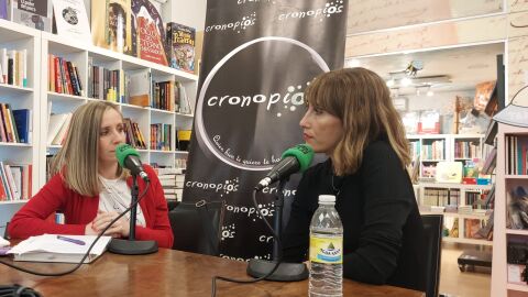 Entre micros y libros en Cronopios