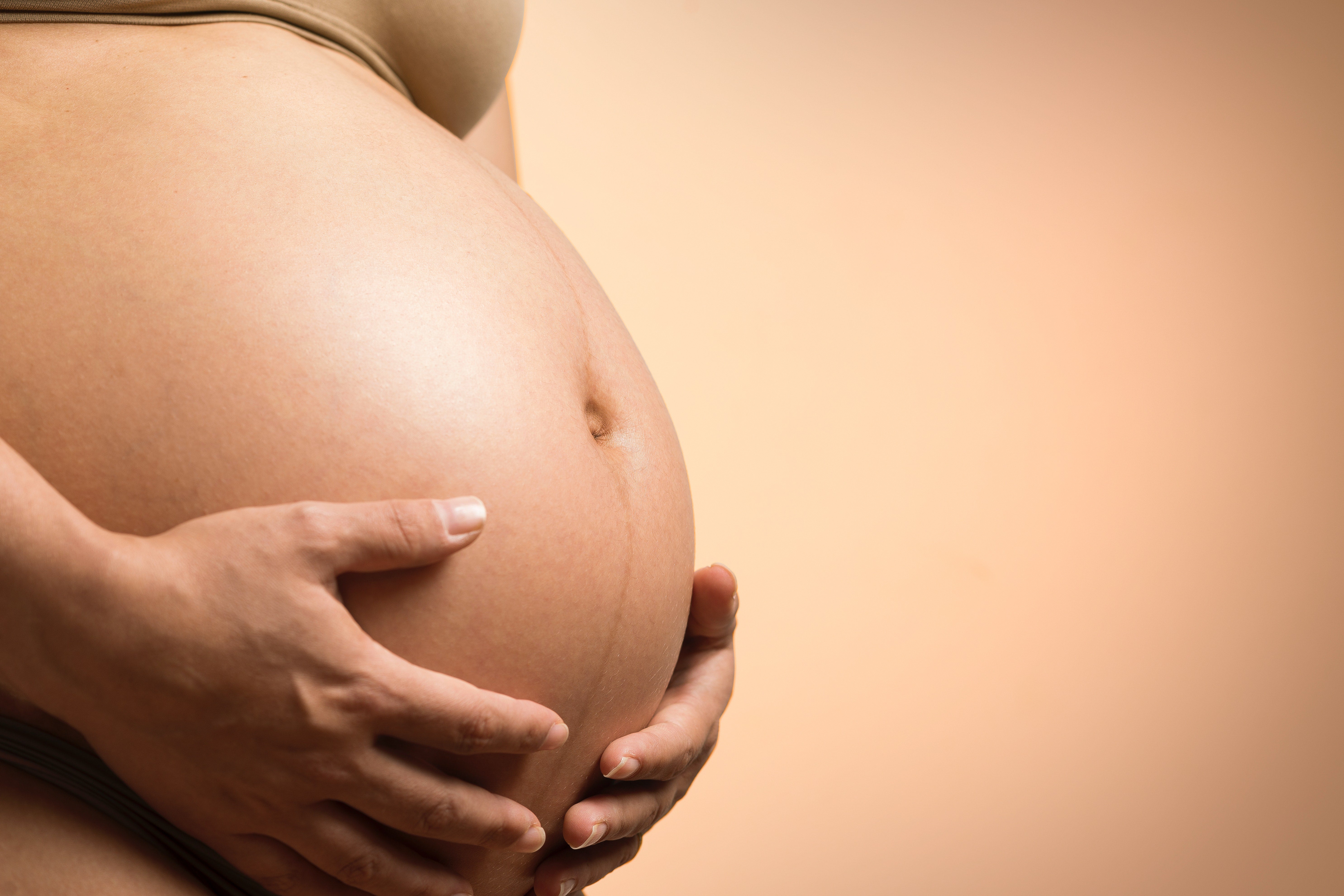El Supremo confirma que la gestación subrogada vulnera los derechos de la madre y el niño El Supremo confirma que la gestación subrogada vulnera los derechos de la madre y el niño