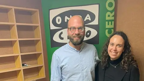 Alba Noguera, coordinadora de Ibiza ONtur, el Club Social de Fomento del Turismo de la isla de Ibiza, junto al periodista de Onda Cero Martí Rodríguez Alba Noguera, coordinadora de Ibiza ONtur, el Club Social de Fomento del Turismo de la isla de Ibiza, junto al periodista de Onda Cero Martí Rodríguez