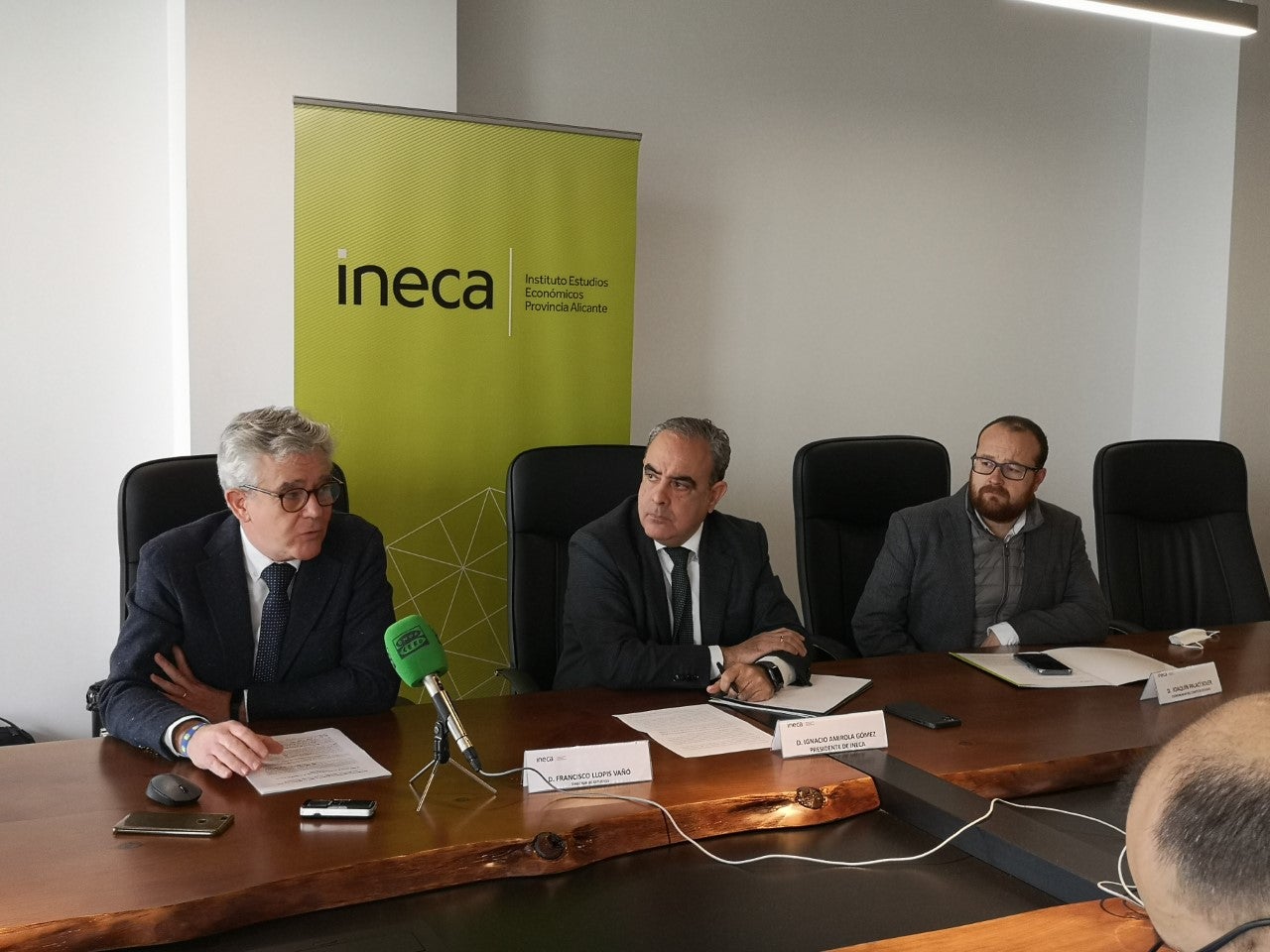 La provincia de Alicante acusa más las crisis que el resto de España y tarda más en recuperarse La provincia de Alicante acusa más las crisis que el resto de España y tarda más en recuperarse