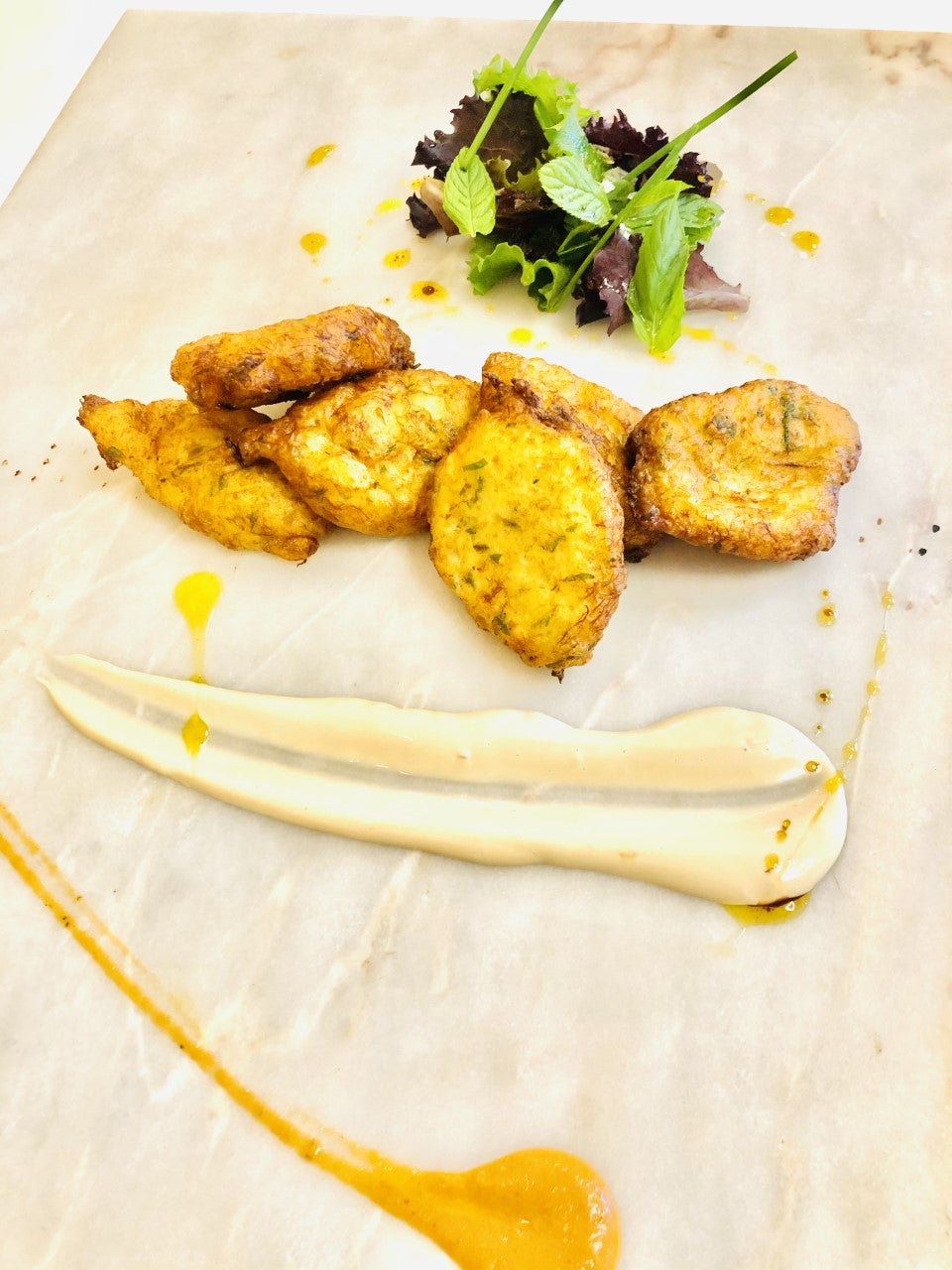 Buñuelos de bacalao con alicantina Buñuelos de bacalao con alicantina
