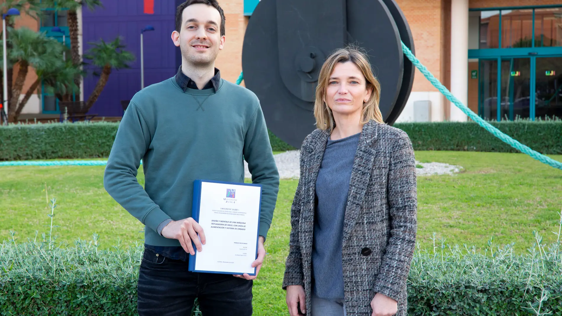 El ingeniero en Tecnologías Industrial de la UJI Jorge Alcañiz Ojo gana la sexta edición del Premio ACERINOX El ingeniero en Tecnologías Industrial de la UJI Jorge Alcañiz Ojo gana la sexta edición del Premio ACERINOX