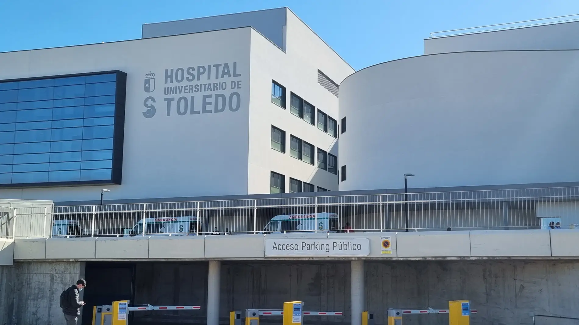 Trabajadoras de limpieza se concentran a las puertas del hospital de Toledo 