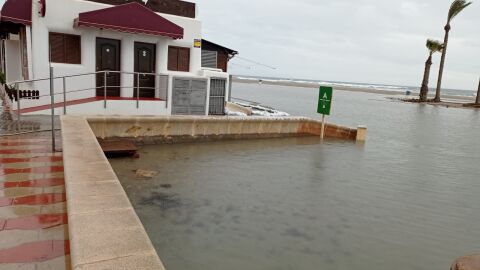 Da&ntilde;os del temporal en Roquetas de Mar