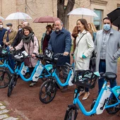 La UCLM pone en marcha un plan piloto para implementar un sistema de bicicletas eléctricas en Toledo La UCLM pone en marcha un plan piloto para implementar un sistema de bicicletas eléctricas en Toledo
