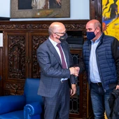 A Deputación colaborará na construción dunha residencia de maiores en Laza A Deputación colaborará na construción dunha residencia de maiores en Laza