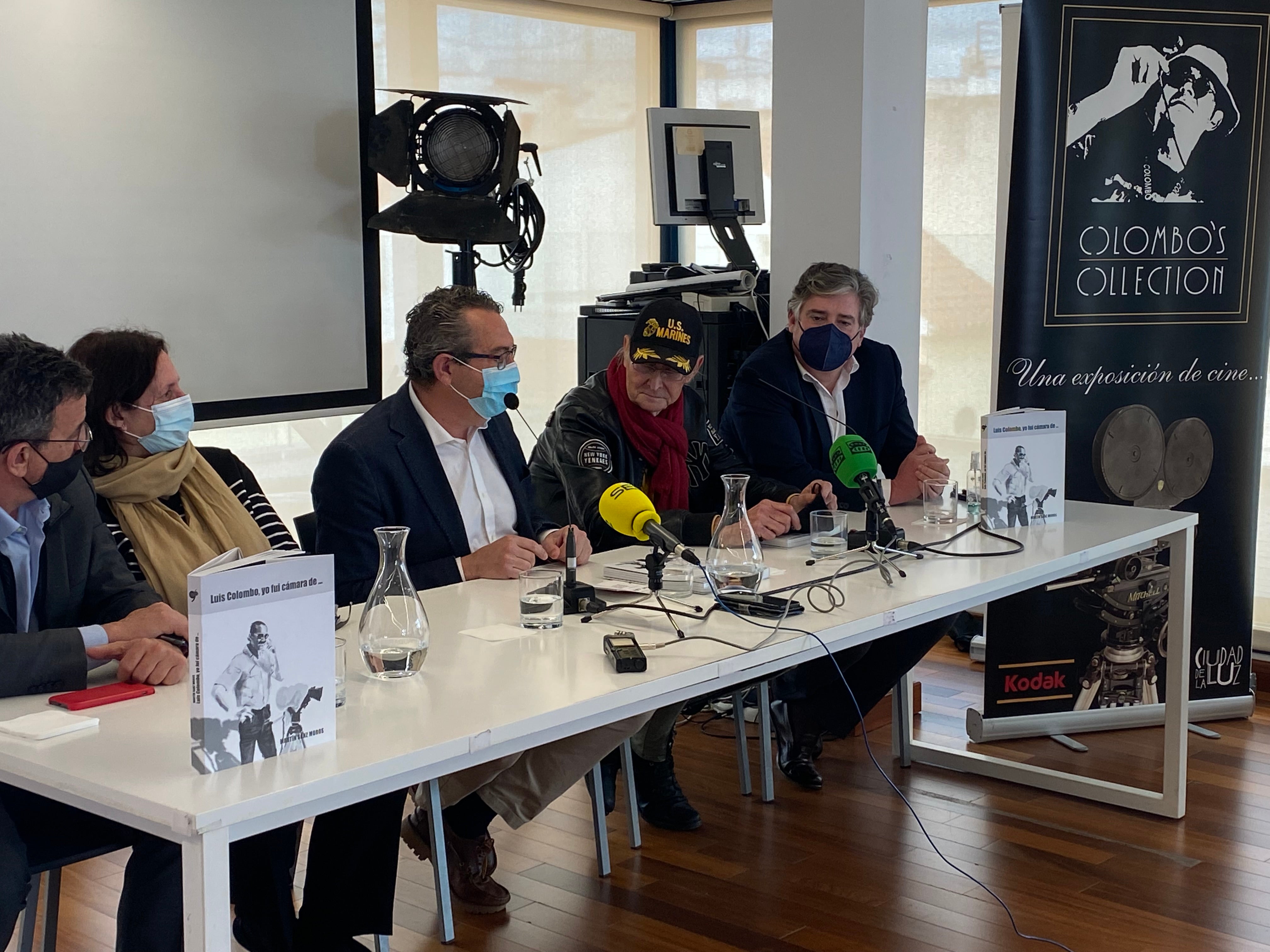 "Luis Colombo. Yo fui cámara de..." recoge las anécdotas del cineasta de la Marina Baixa "Luis Colombo. Yo fui cámara de..." recoge las anécdotas del cineasta de la Marina Baixa