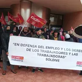 Los trabajadores de Soldive se movilizaron de nuevo este martes a pesar del frío y la lluvia Los trabajadores de Soldive se movilizaron de nuevo este martes a pesar del frío y la lluvia