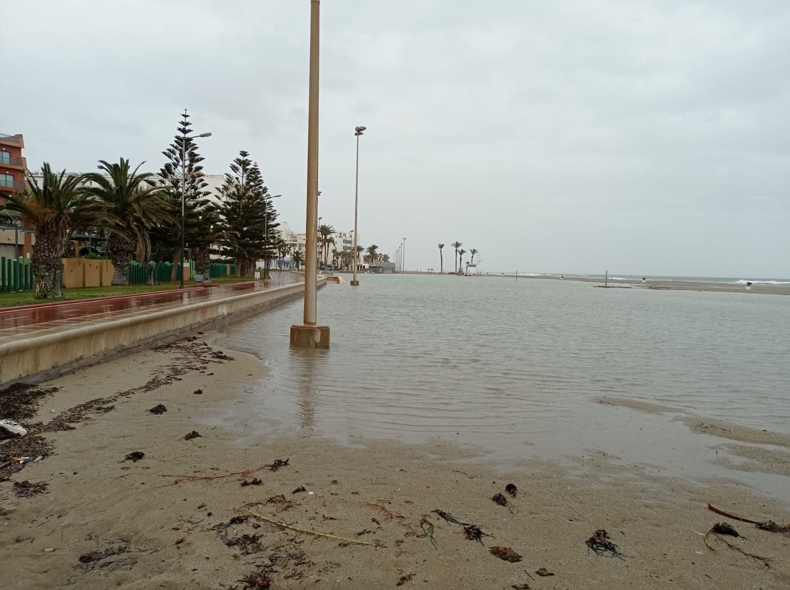 El temporal causa destrozos en buena parte del litoral de la provincia El temporal causa destrozos en buena parte del litoral de la provincia