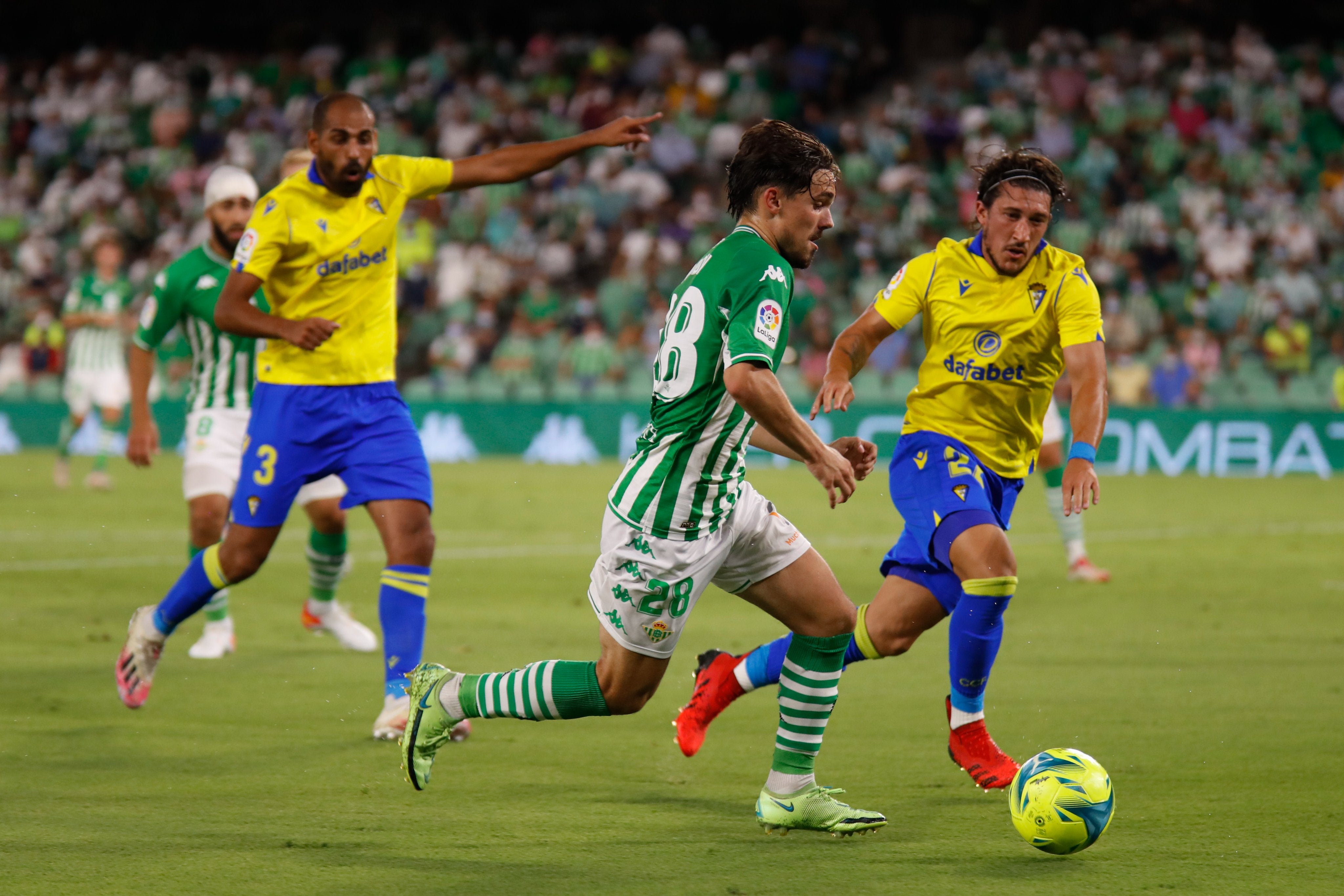 El Betis recupera puntales para seguir dando guerra por la Champions El Betis recupera puntales para seguir dando guerra por la Champions