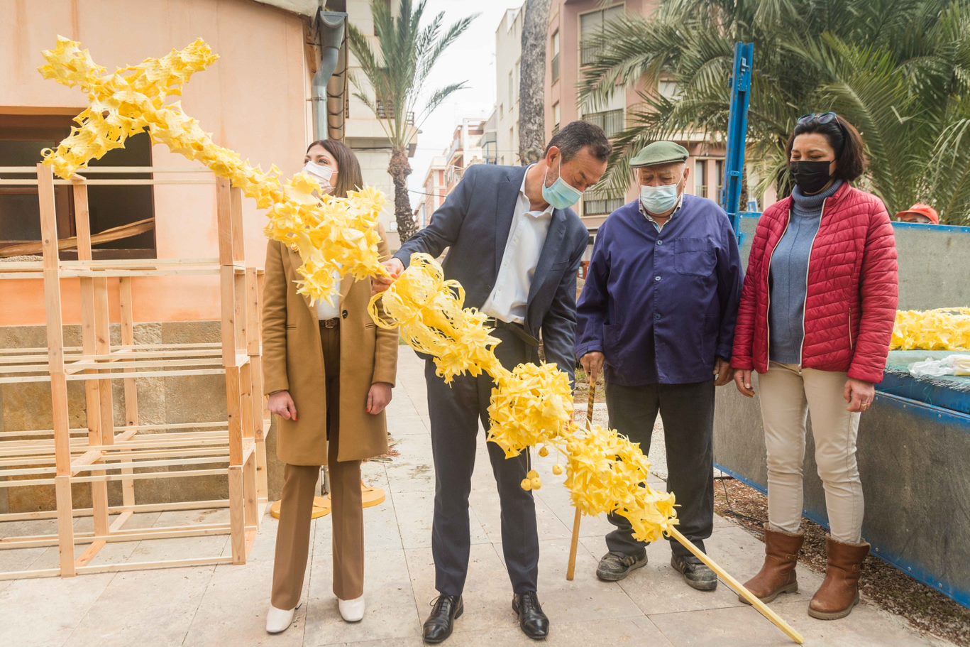 Elche retoma el envío de palmas blancas de Domingo de Ramos Elche retoma el envío de palmas blancas de Domingo de Ramos