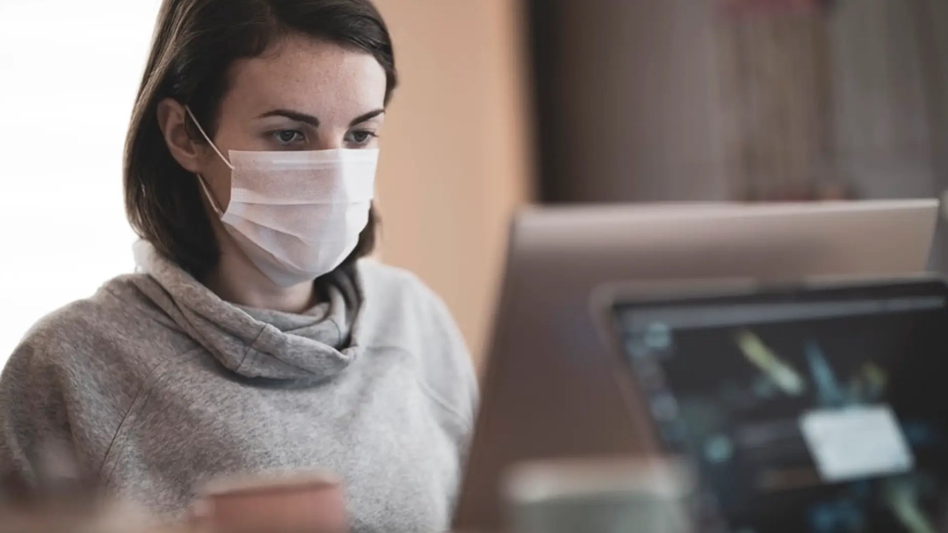 Catalunya reactiva l’obligatorietat de la mascareta als centres de salut davant l’escalada de la grip Catalunya reactiva l’obligatorietat de la mascareta als centres de salut davant l’escalada de la grip